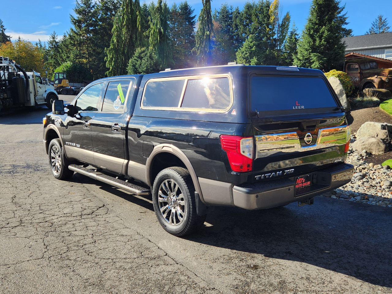 Nissan Titan XD 4WD Crew Cab Platinum Reserve Diesel 2016 Nissan Titan XD 4WD Crew Cab Platinum Reserve Diesel 2016