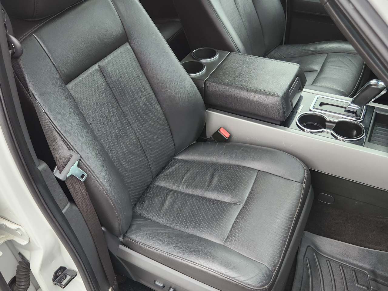 Ford Expedition EL 4WD 4dr Limited 2013