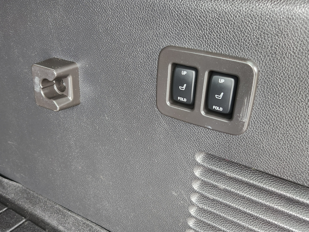 Ford Expedition EL 4WD 4dr Limited 2013