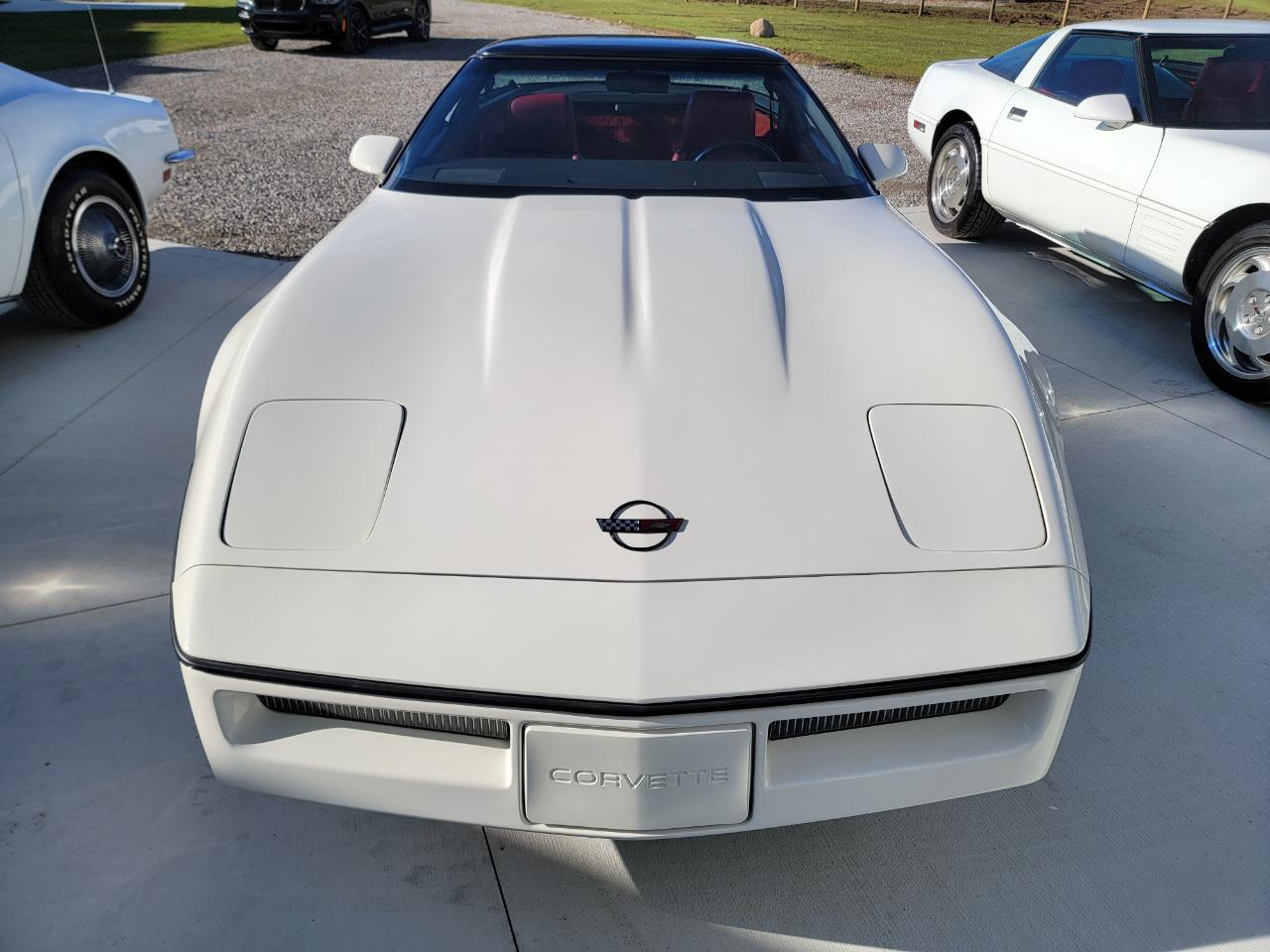 Chevrolet Corvette 2dr Hatchback Coupe 1984