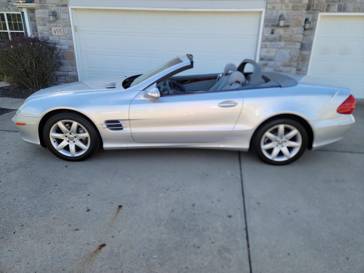 Mercedes-Benz SL-Class 2dr Roadster 5.0L 2003