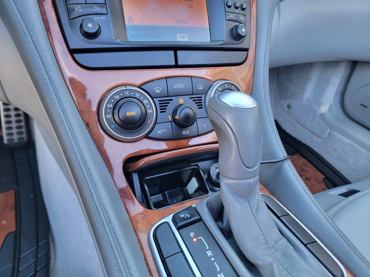 Mercedes-Benz SL-Class 2dr Roadster 5.0L 2003