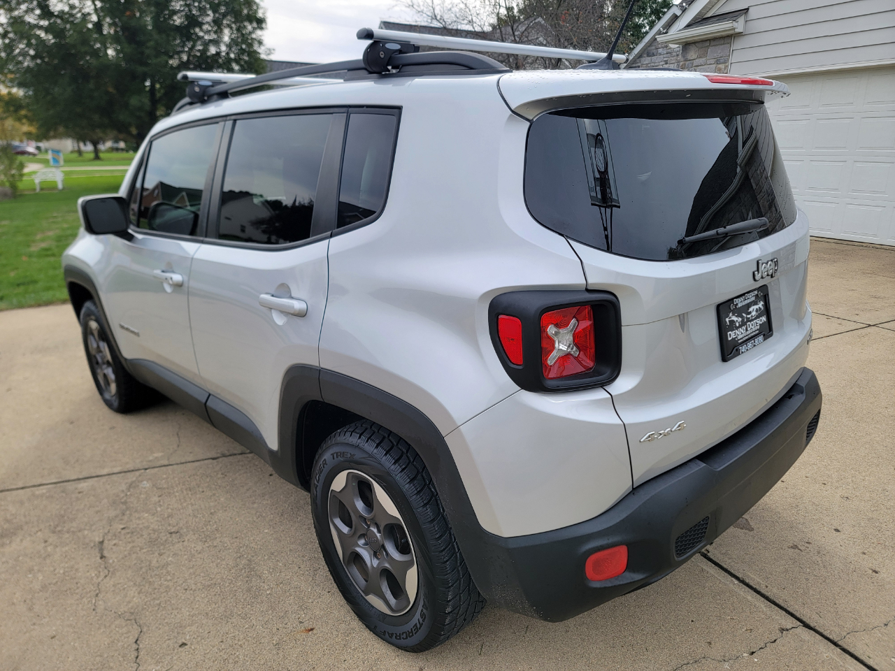 Jeep Renegade 4WD 4dr Latitude 2015 Jeep Renegade 4WD 4dr Latitude 2015