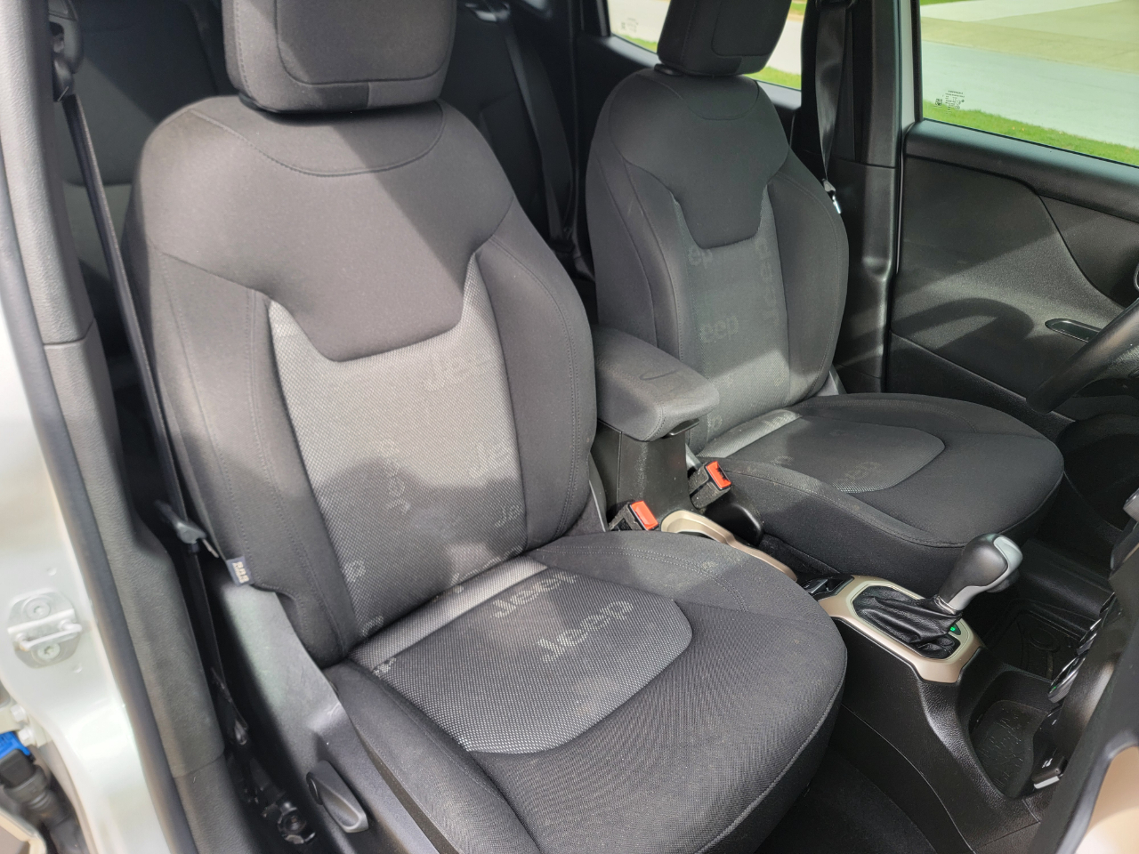 Jeep Renegade 4WD 4dr Latitude 2015 Jeep Renegade 4WD 4dr Latitude 2015