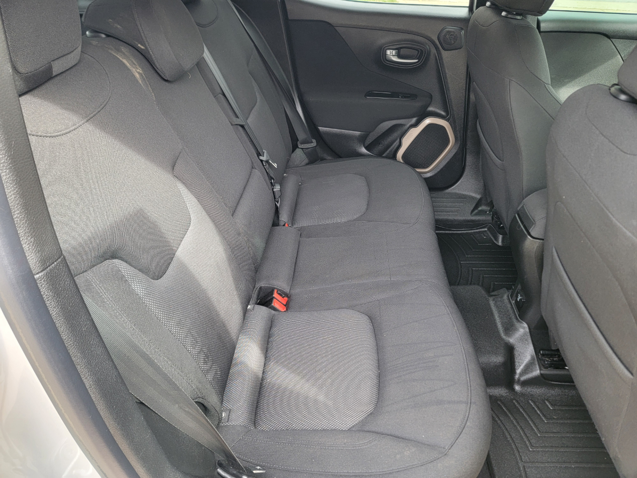 Jeep Renegade 4WD 4dr Latitude 2015 Jeep Renegade 4WD 4dr Latitude 2015