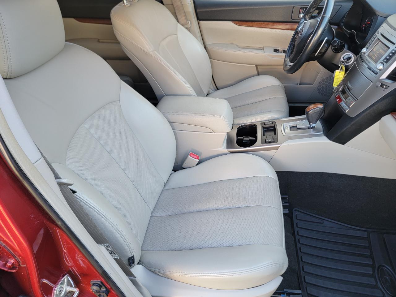 Subaru Outback 4dr Wgn H4 Auto 2.5i Limited 2014