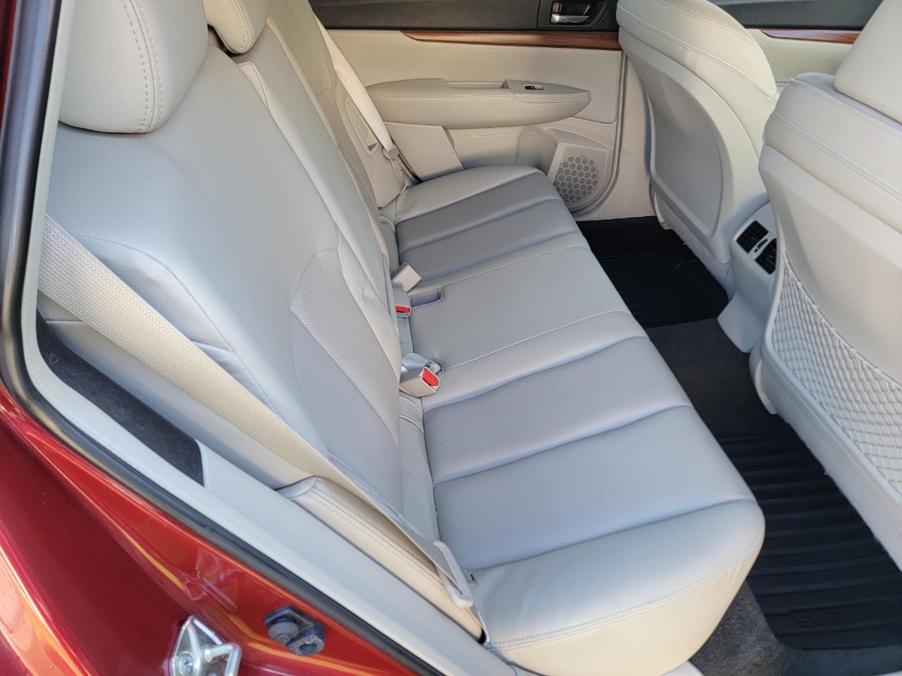 Subaru Outback 4dr Wgn H4 Auto 2.5i Limited 2014