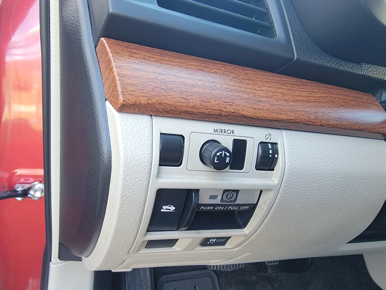 Subaru Outback 4dr Wgn H4 Auto 2.5i Limited 2014