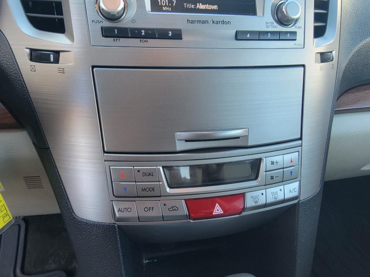 Subaru Outback 4dr Wgn H4 Auto 2.5i Limited 2014