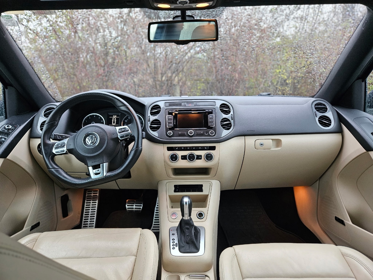 2014 Volkswagen Tiguan R-Line photo 4