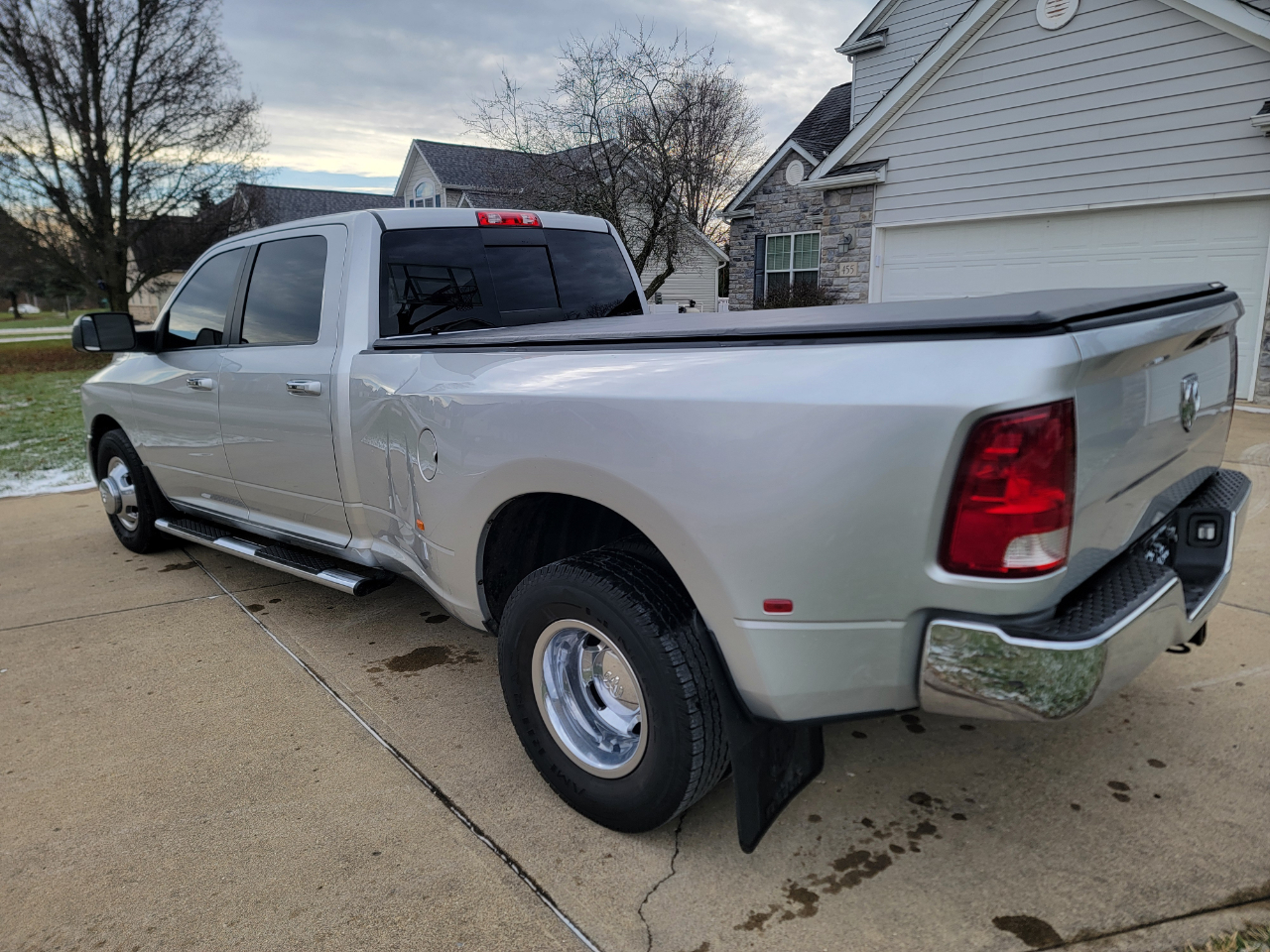 Dodge Ram 3500 2WD Crew Cab 169" SLT 2010