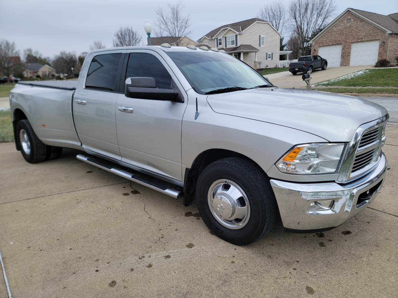 Dodge Ram 3500 2WD Crew Cab 169" SLT 2010