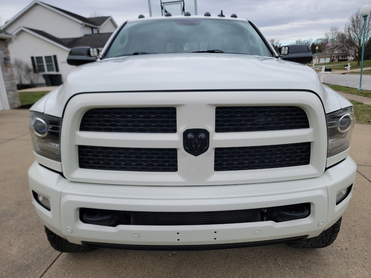 RAM 3500 Laramie 4x4 Crew Cab 8' Box 2017