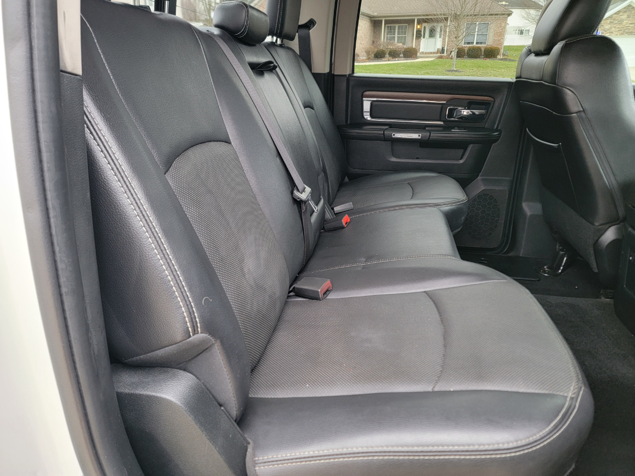 RAM 3500 Laramie 4x4 Crew Cab 8' Box 2017