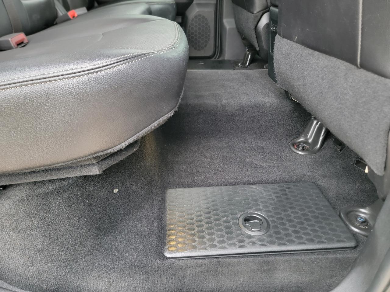 RAM 3500 Laramie 4x4 Crew Cab 8' Box 2017