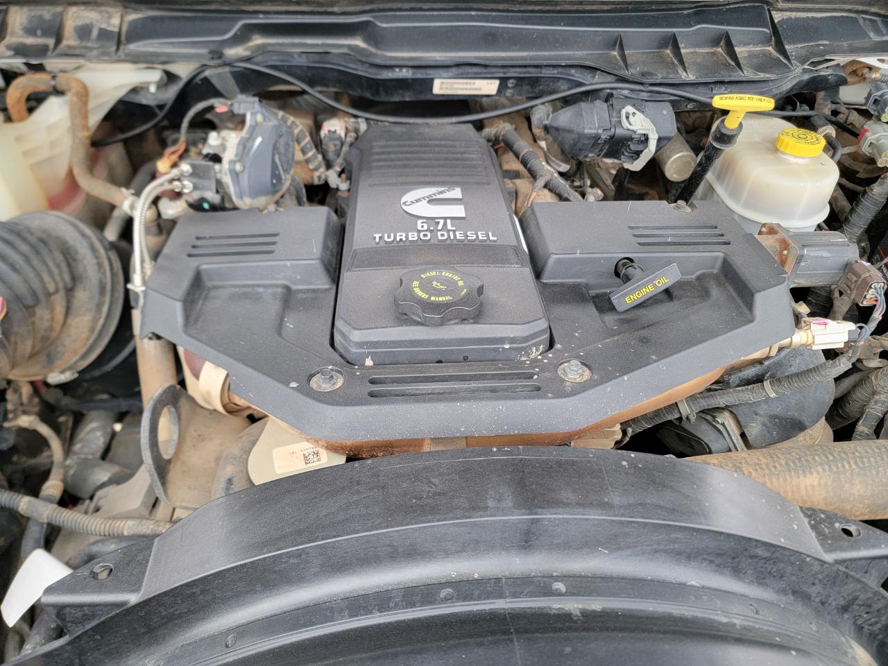 RAM 3500 Laramie 4x4 Crew Cab 8' Box 2017