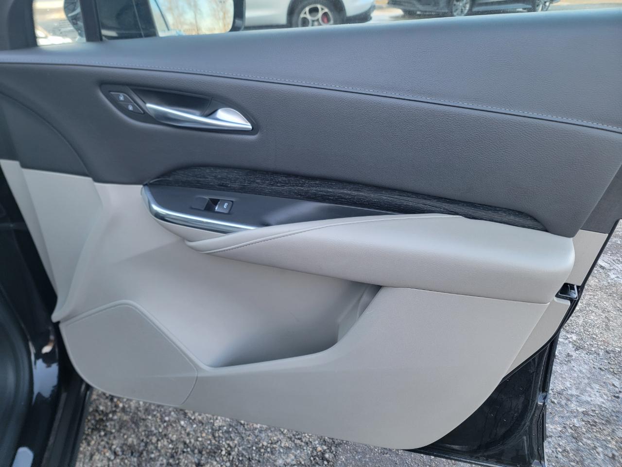 Cadillac XT4 AWD 4dr Premium Luxury 2023