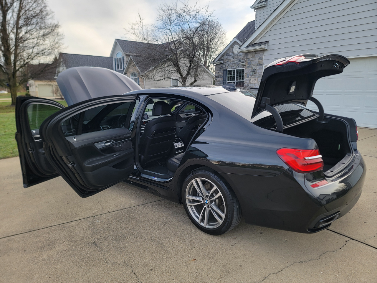 BMW 7 Series 740i xDrive Sedan 2019