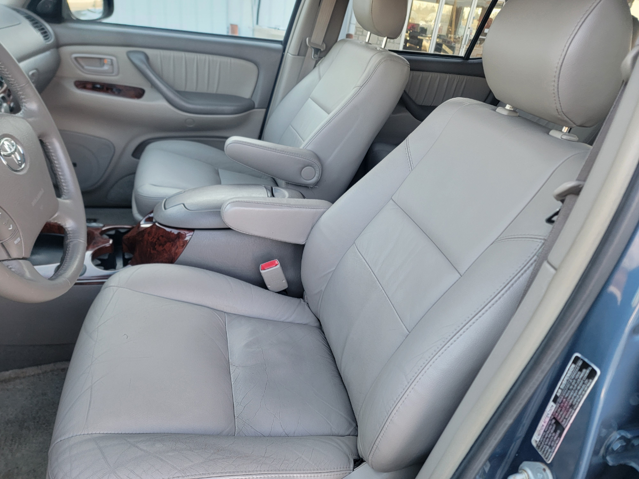 Toyota Sequoia 4WD 4dr Limited (Natl) 2007