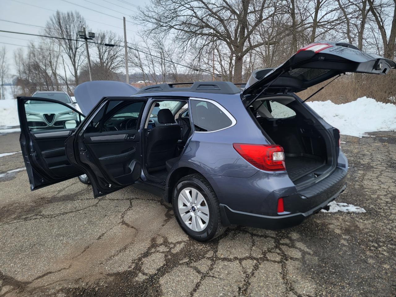 Subaru Outback 4dr Wgn 2.5i Premium PZEV 2015