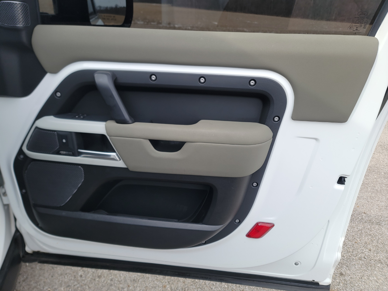 Land Rover Defender 90 SE AWD 2023