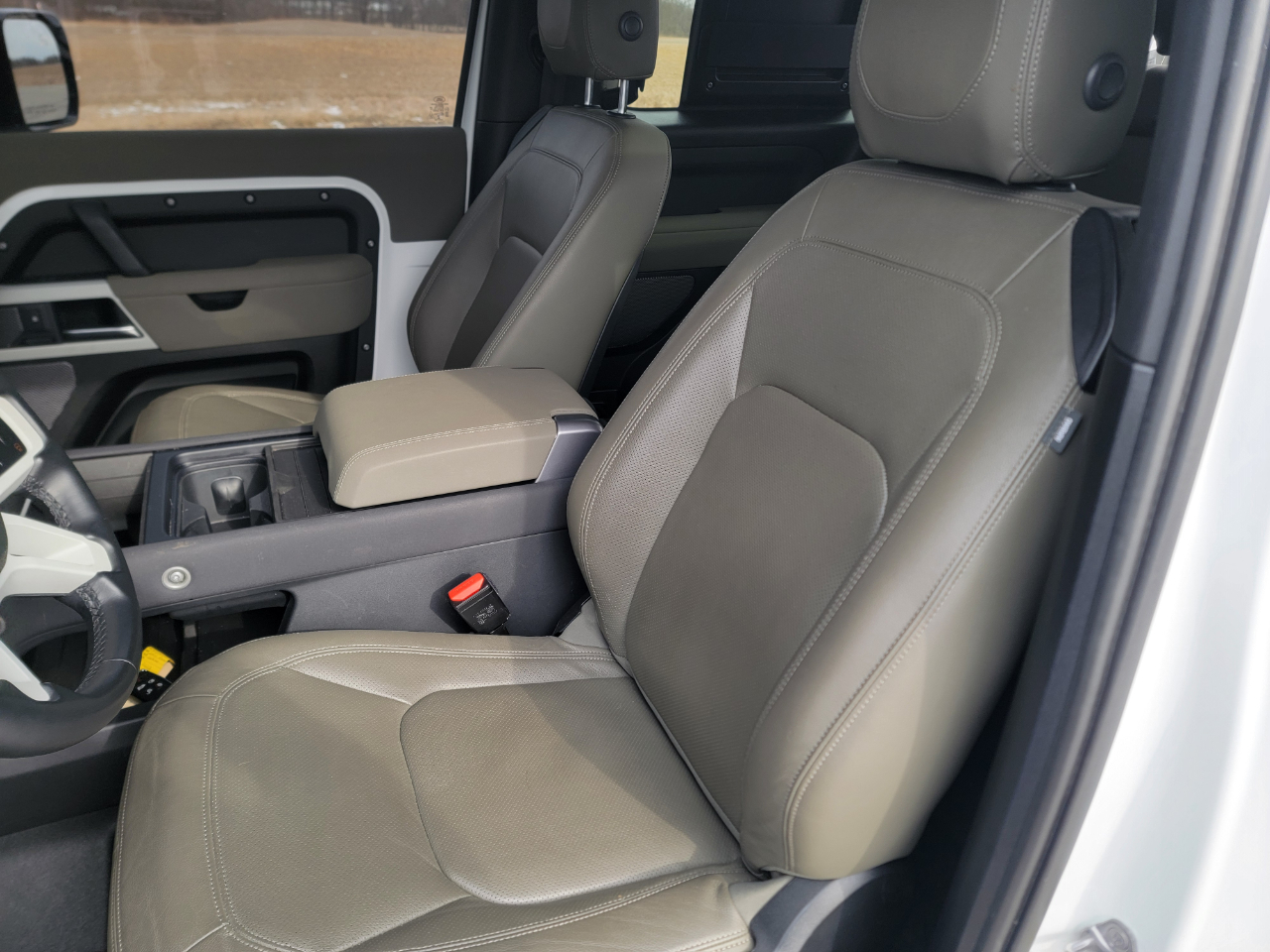 Land Rover Defender 90 SE AWD 2023