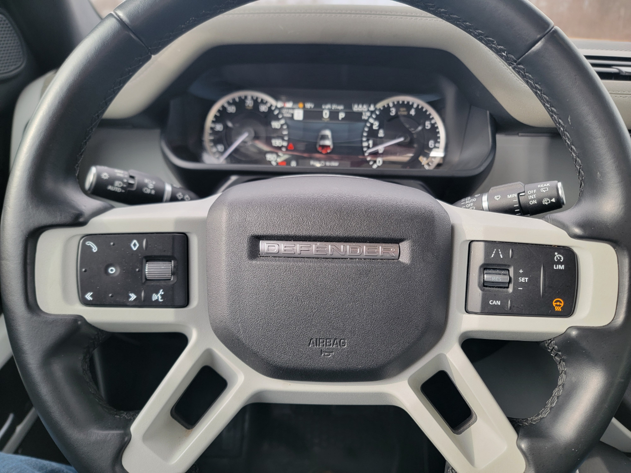 Land Rover Defender 90 SE AWD 2023