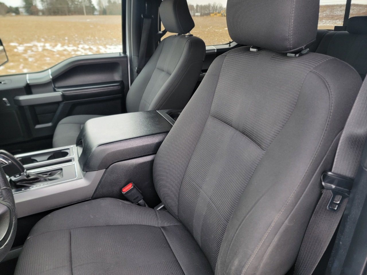 Ford F-150 4WD SuperCrew 145" FX4 2015