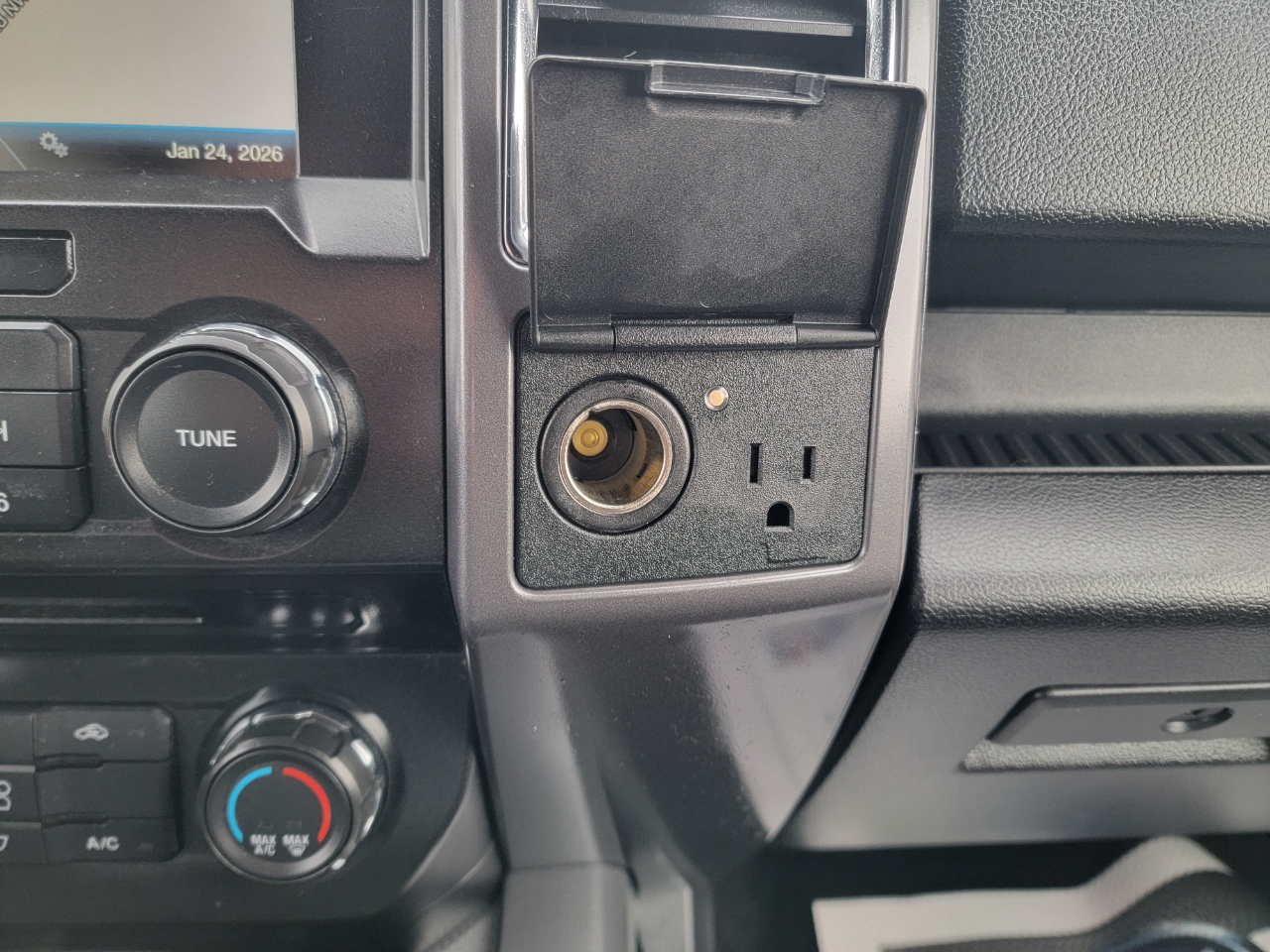 Ford F-150 4WD SuperCrew 145" FX4 2015