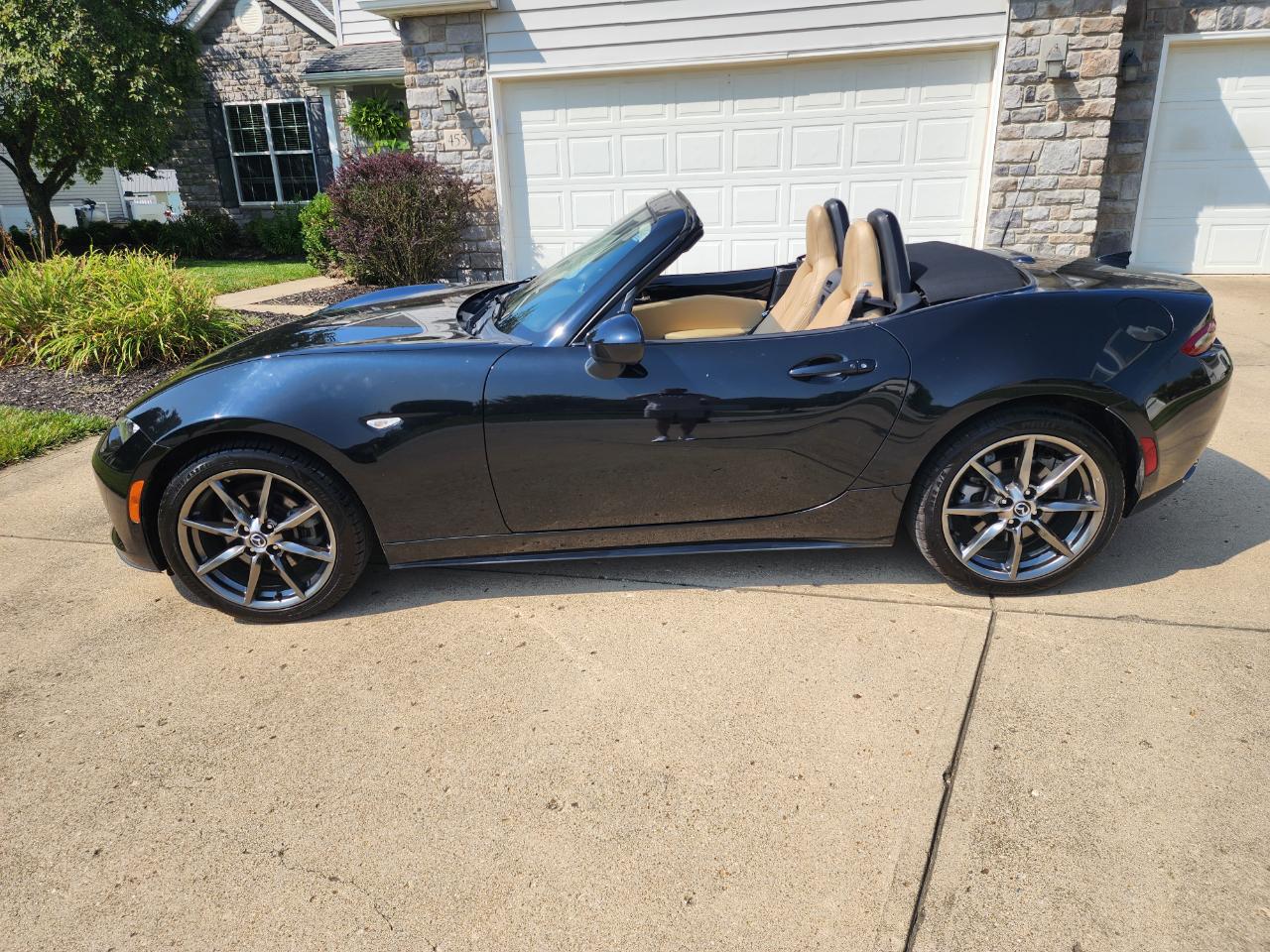 Mazda MX-5 Miata 2dr Conv Auto Grand Touring 2016