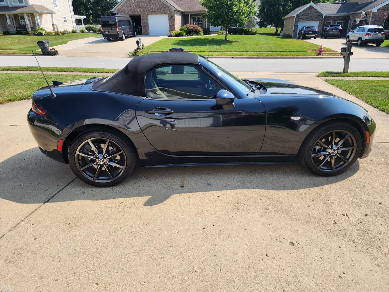 Mazda MX-5 Miata 2dr Conv Auto Grand Touring 2016