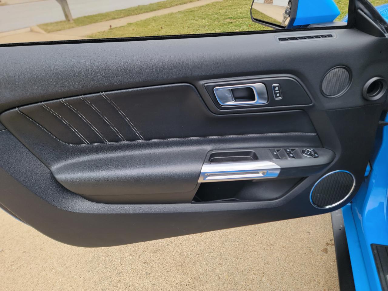 Ford Mustang EcoBoost Convertible 2023