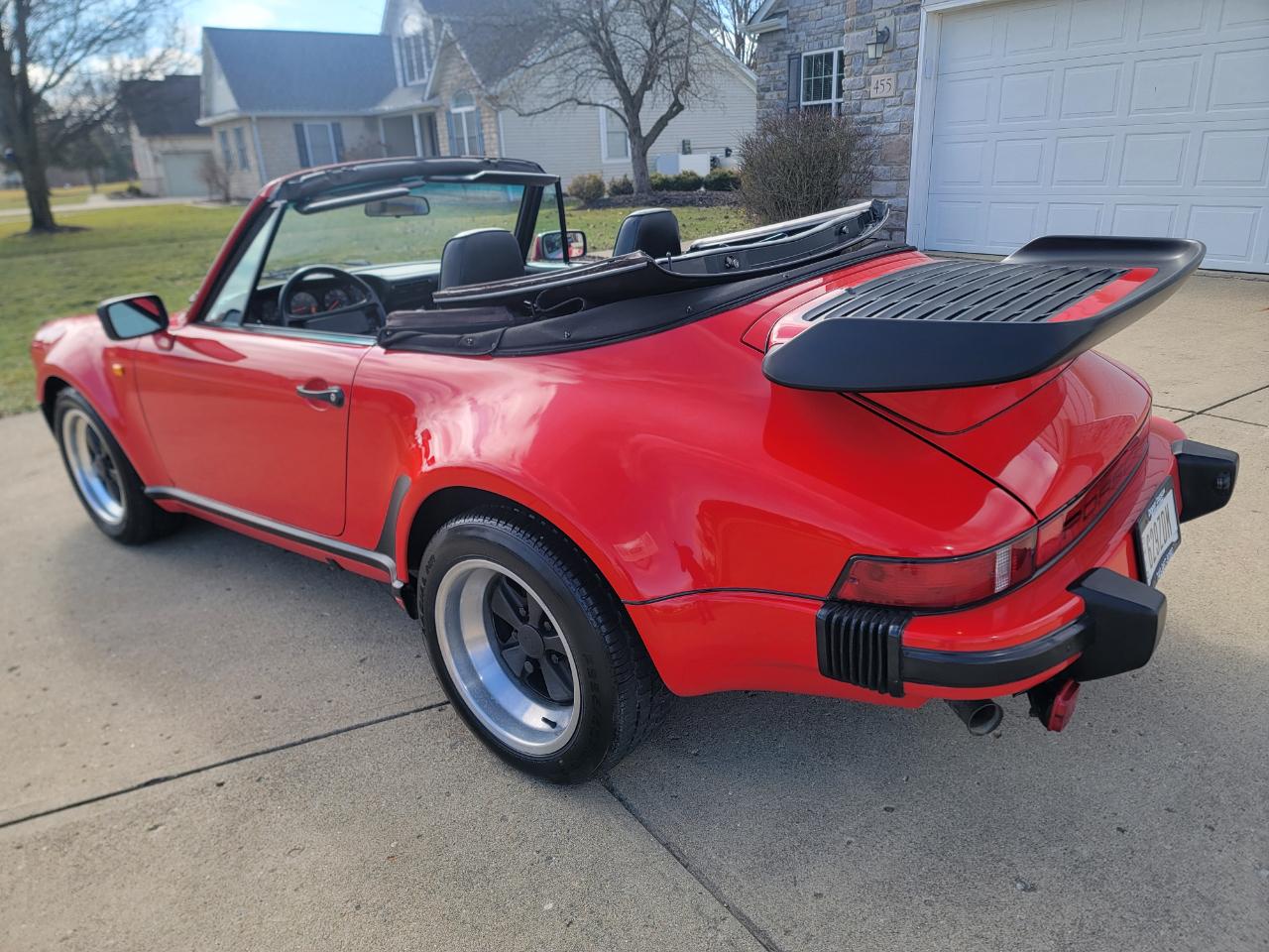 Porsche 911 Carrera 2dr Cabriolet 1986
