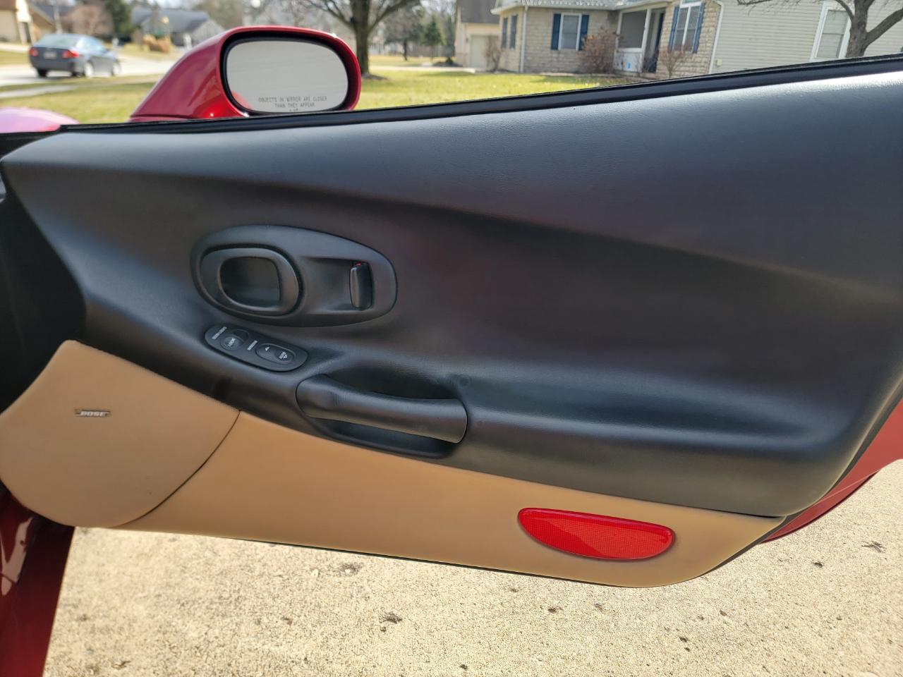 Chevrolet Corvette 2dr Convertible 1998