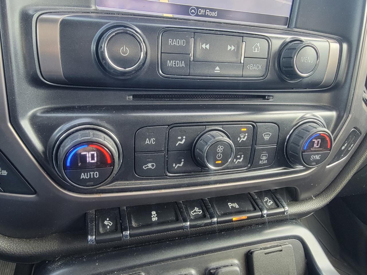 GMC Sierra 1500 4WD Crew Cab 143.5" SLT 2017