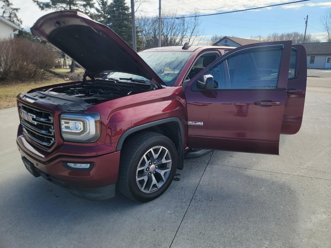 GMC Sierra 1500 4WD Crew Cab 143.5" SLT 2017
