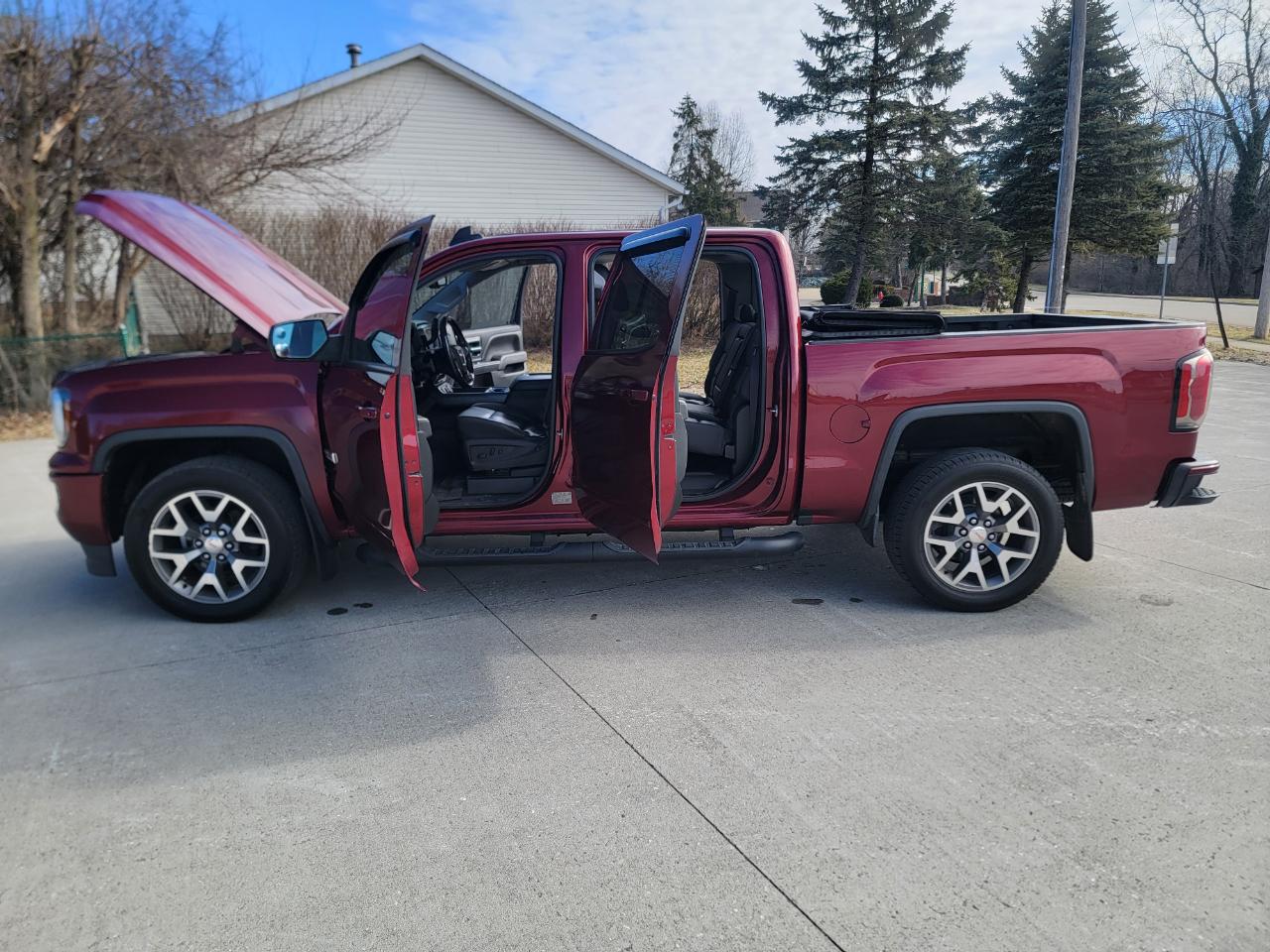 GMC Sierra 1500 4WD Crew Cab 143.5" SLT 2017