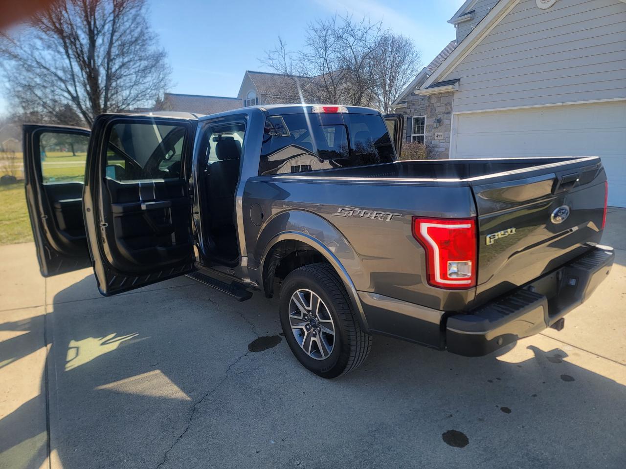 Ford F-150 XLT 2WD SuperCrew 6.5' Box 2017