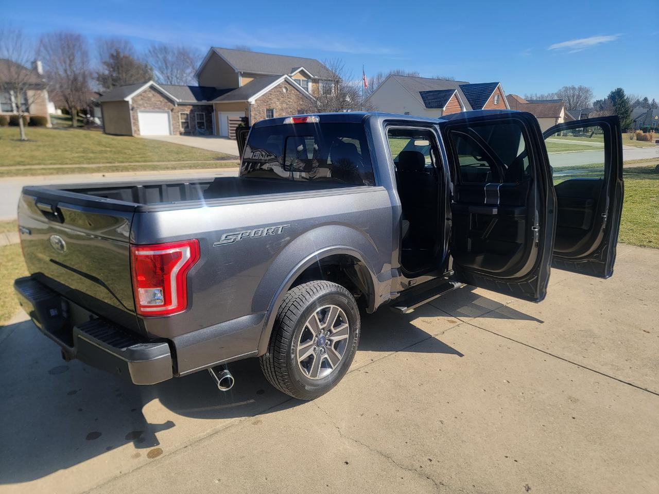 Ford F-150 XLT 2WD SuperCrew 6.5' Box 2017