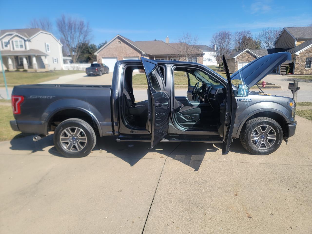 Ford F-150 XLT 2WD SuperCrew 6.5' Box 2017