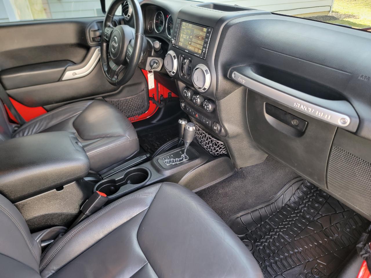 Jeep Wrangler Unlimited 4WD 4dr Sahara 2015