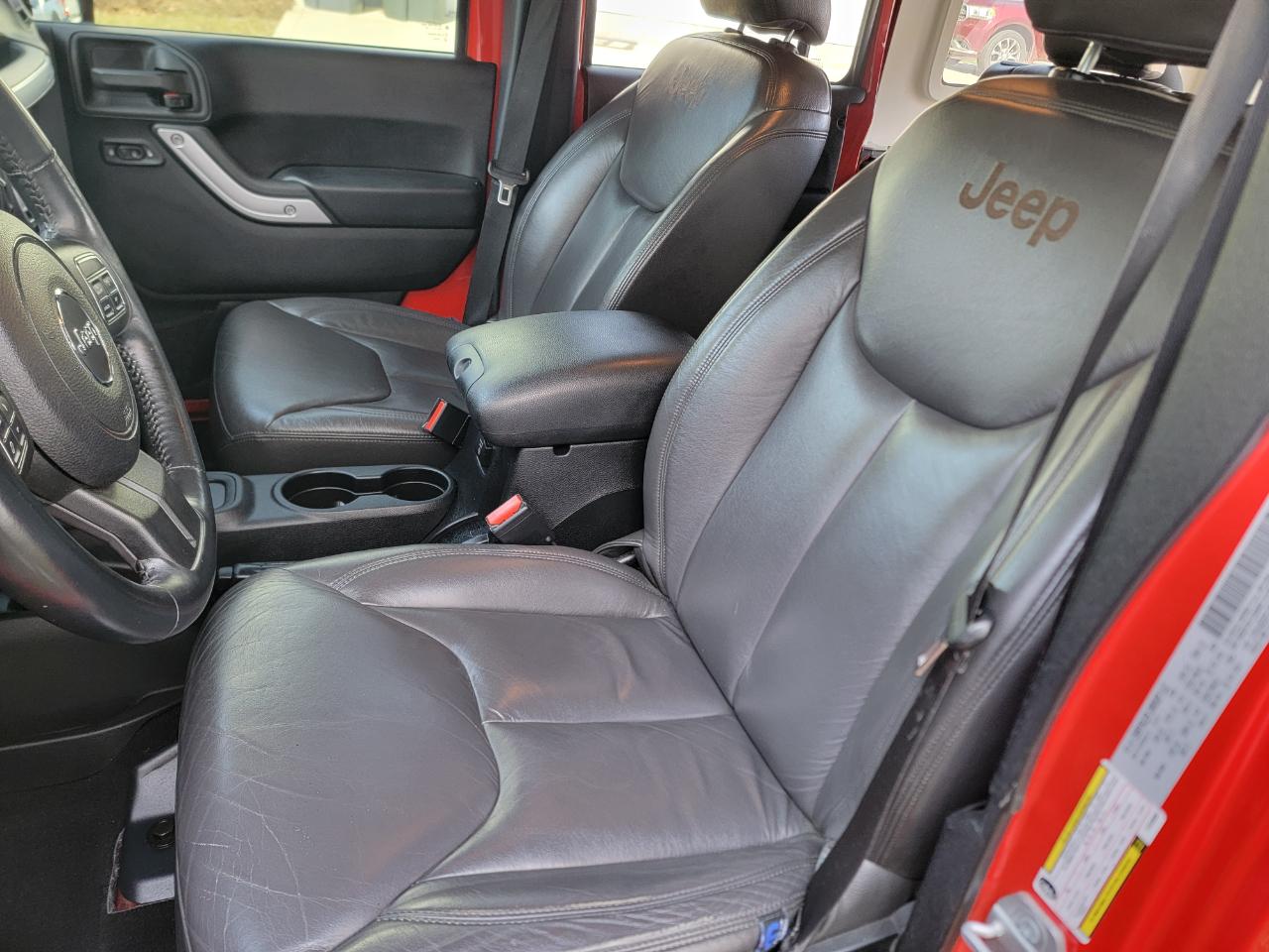 Jeep Wrangler Unlimited 4WD 4dr Sahara 2015