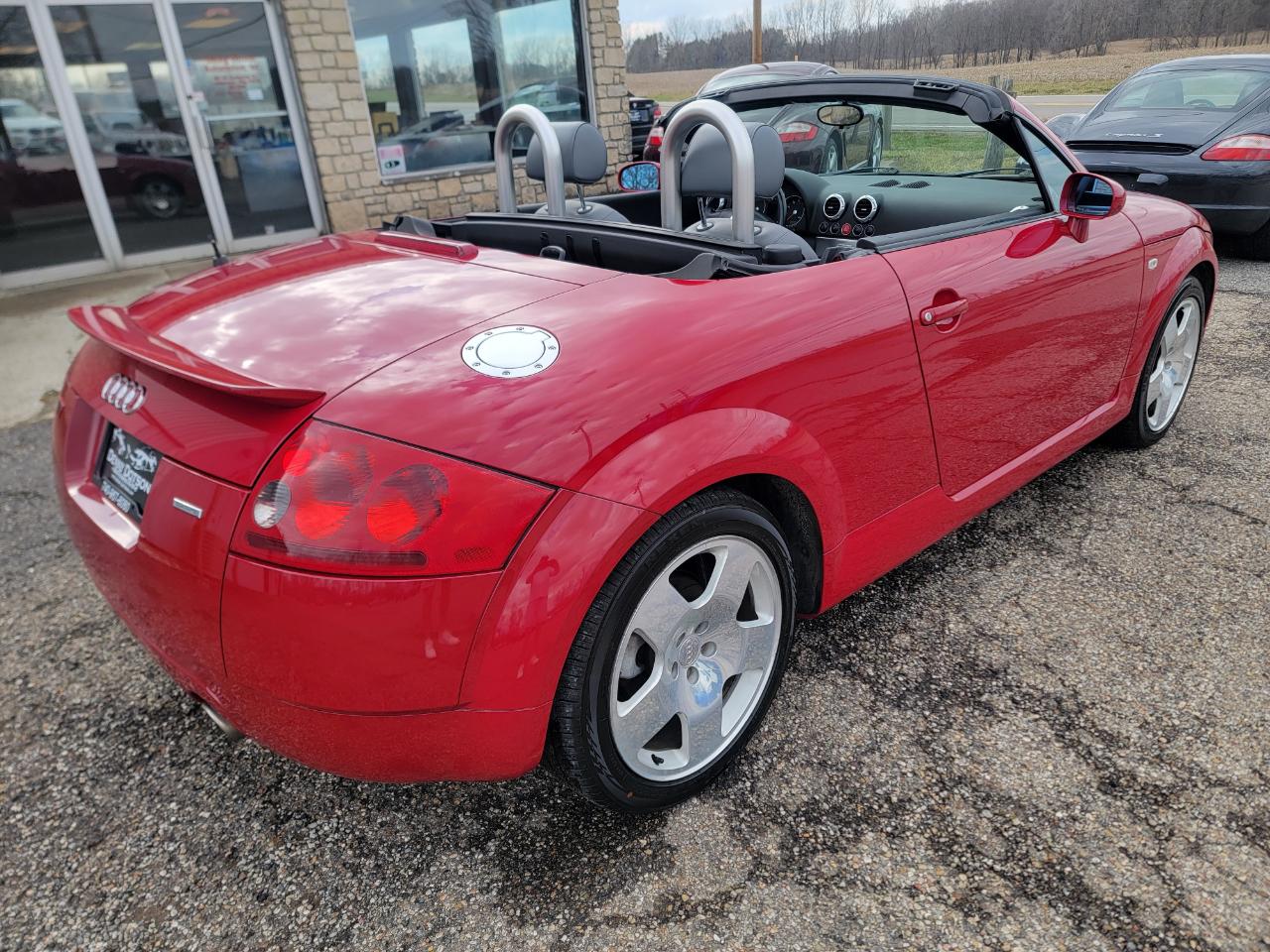 Audi TT 2dr Roadster Quattro 6-Spd 2001