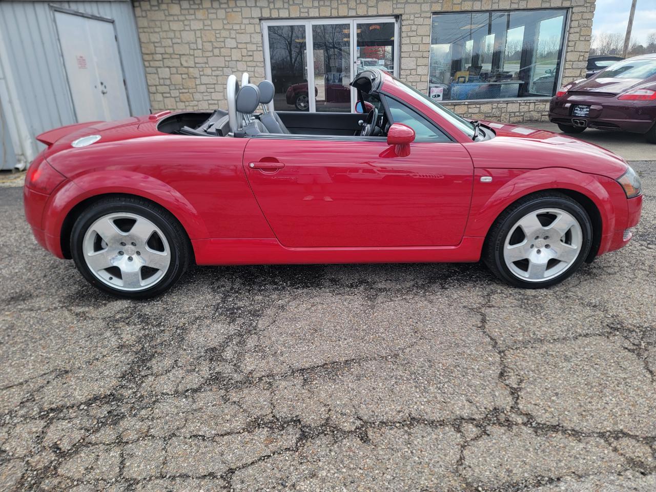 Audi TT 2dr Roadster Quattro 6-Spd 2001