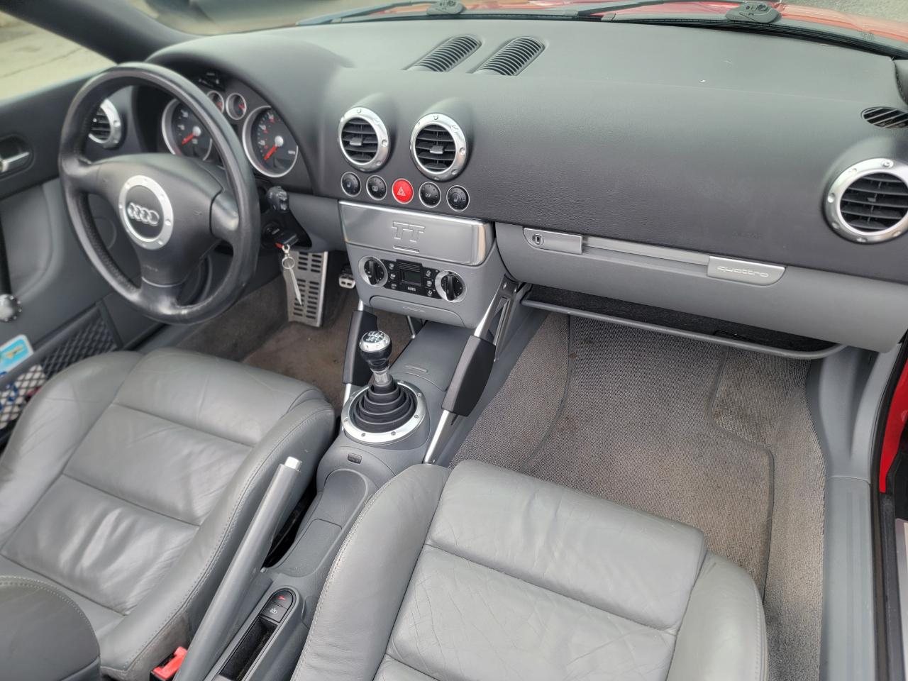 Audi TT 2dr Roadster Quattro 6-Spd 2001