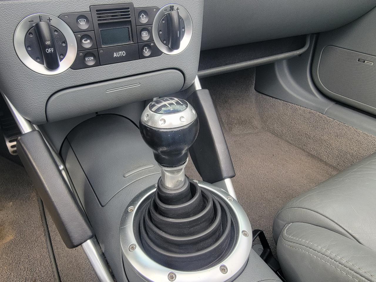 Audi TT 2dr Roadster Quattro 6-Spd 2001