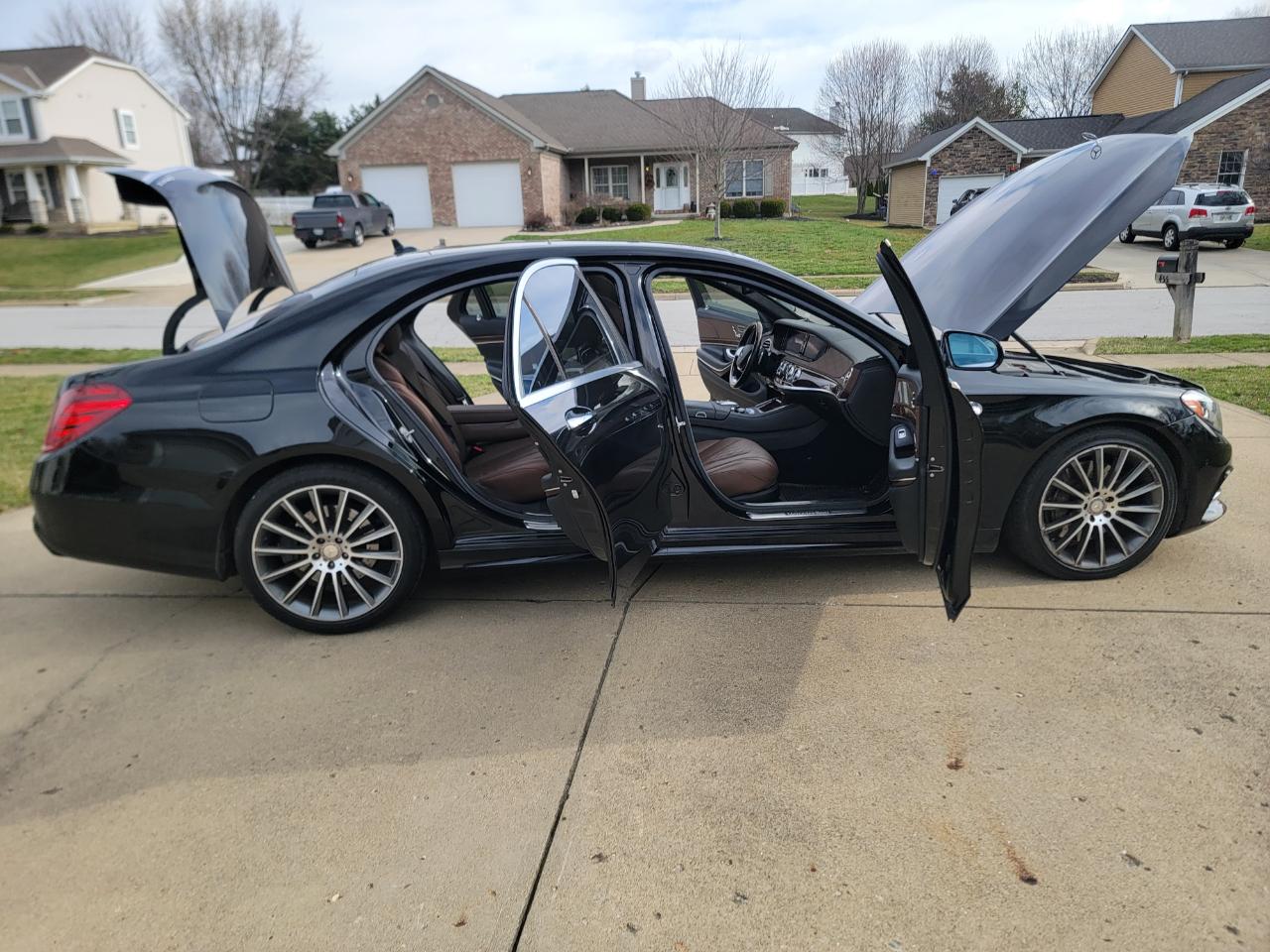 Mercedes-Benz S-Class 4dr Sdn S 550 4MATIC 2015