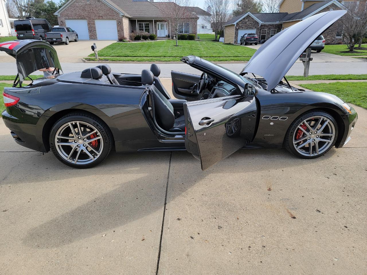 Maserati GranTurismo Convertible 2dr Conv GranTurismo Sport 2012