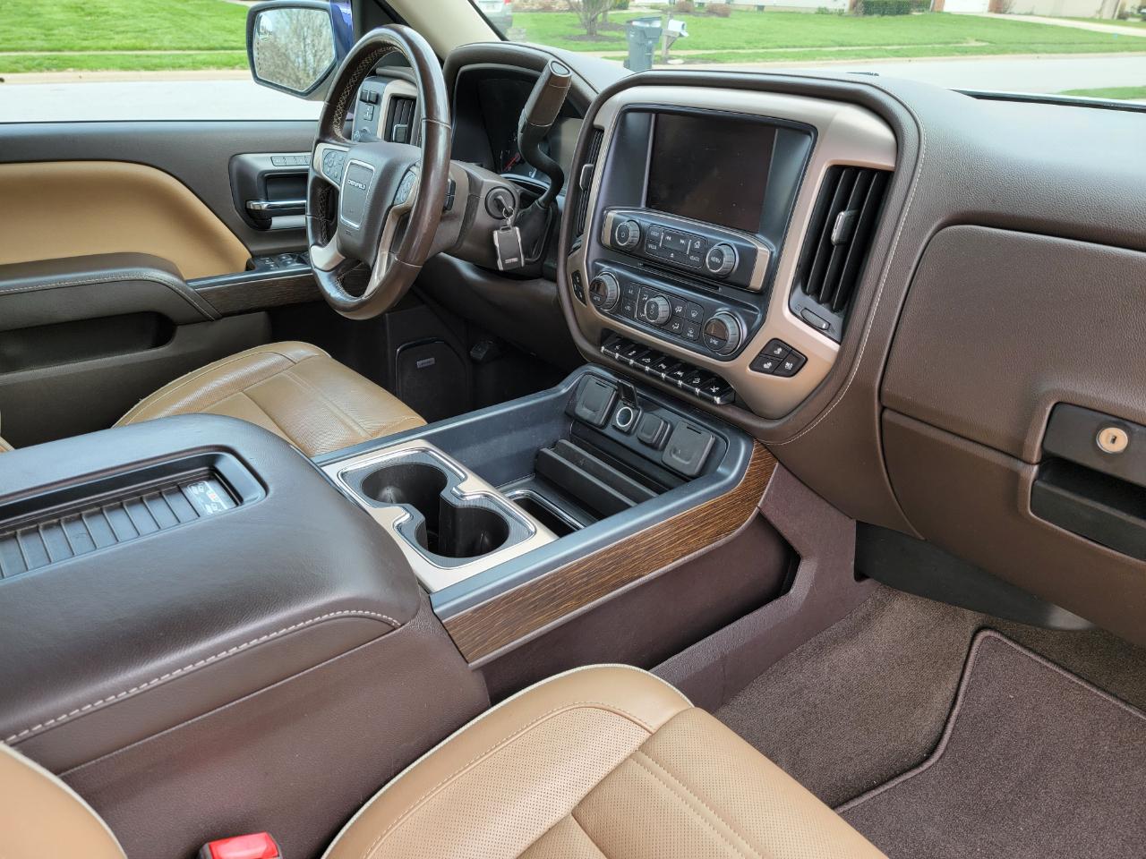 GMC Sierra 1500 4WD Crew Cab 143.5" Denali 2018