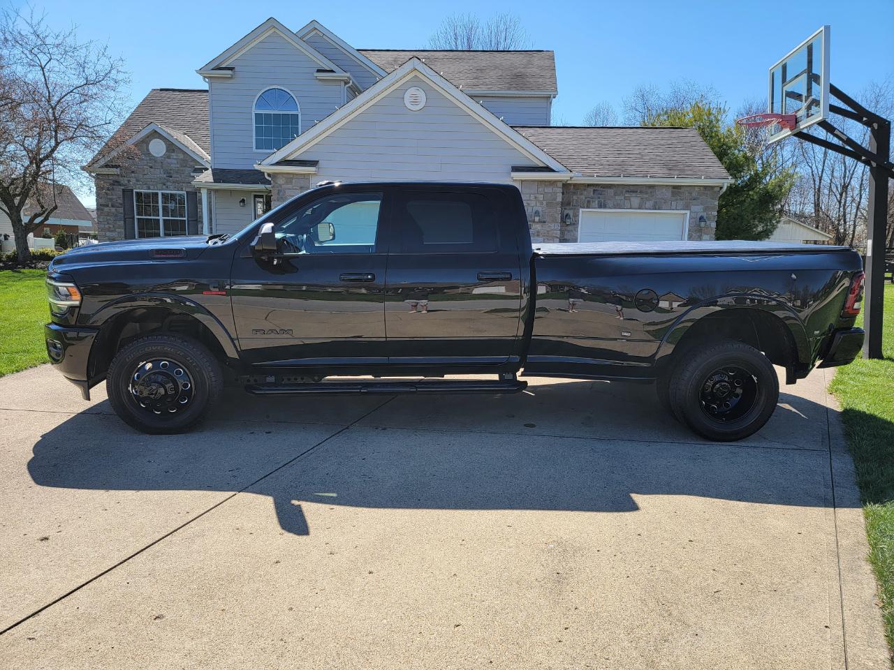 RAM 3500 Laramie 4x4 Crew Cab 8' Box 2020